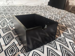 Estantería con cajonera blanca y negra
