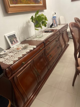 Mesa de comedor y 6 sillas de cerezo