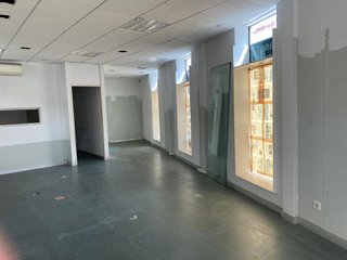 Local comercial en alquiler en Grove (O)