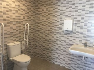 Local comercial en venta en La Chantría - La Lastra en León