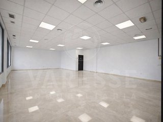 Local comercial en venta en Gines