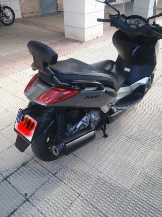 Yamaha XMAX 250CC- 42.000 km