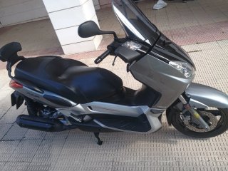 Yamaha XMAX 250CC- 42.000 km