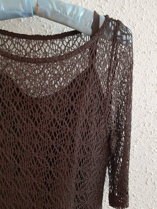 Vestido marrón elegante de encaje