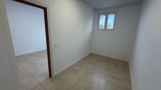 Local comercial en alquiler en Sant Jordi-Babilonia en Torredembarra