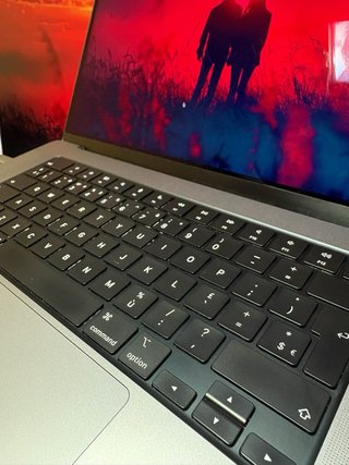 MacBook Pro M1 PRO/ 2021 16GB RAM/500GB SSD