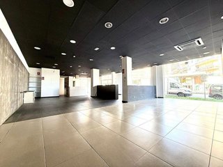 Local comercial en venta en Poblenou - L'Olivar Gran en Figueres