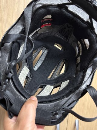 Casco Negro con Luz LED