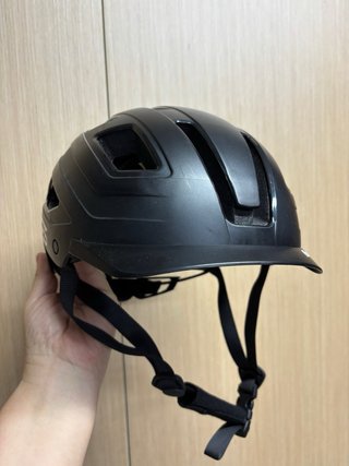 Casco Negro con Luz LED