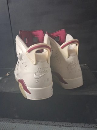 Jordan 6 Retro Morado Blanco talla 45