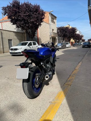 Yamaha R7 2024