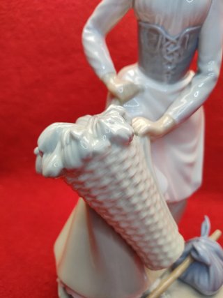Figura Nao by Lladro