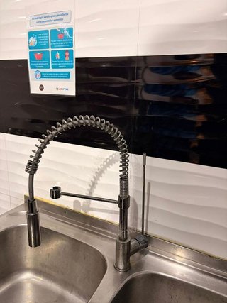Bar en venta en Zona Puerto Deportivo en Fuengirola