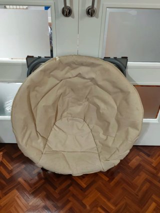 Silla plegable beige y gris