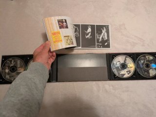 Nirvana "with the lights out" box set 4 CDs
