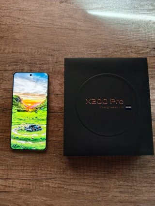Vivo X200 Pro Negro con factura y caja original .