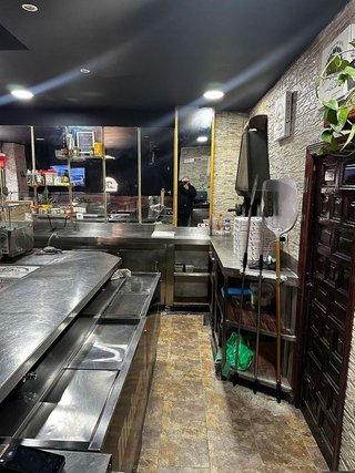 Local comercial en venta en Reyes en Parla