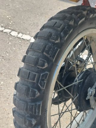 Yamaha XT 350 Enduro Roja y Blanca