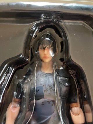Play Arts Kai Figura Noctis Final Fantasy XV