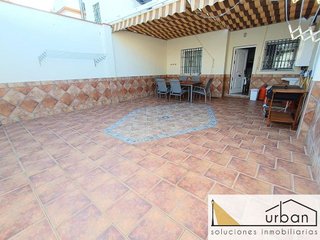 Casa adosada en venta en Santuario - La Laguna en Chipiona