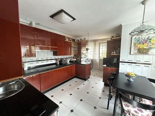 Casa adosada en venta en Carlos V en Laredo