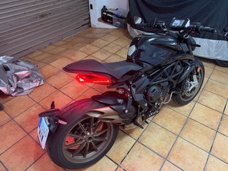 MV Agusta 800 r Naked Negra