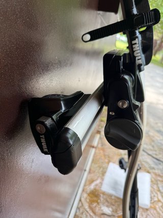 Barras techo y 2 portabicis Thule. Perfecto estado