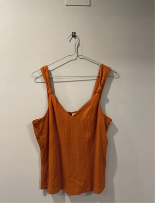 Camiseta H&M naranja tirantes anudados