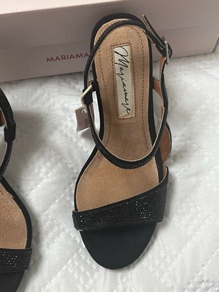 Zapatos de tacón Mariamare negros