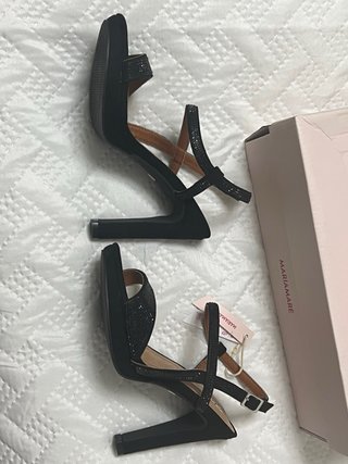 Zapatos de tacón Mariamare negros