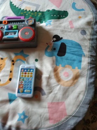 Radio infantil móvil y protector