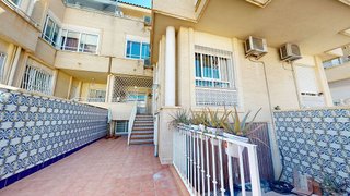Casa adosada en venta en Elda