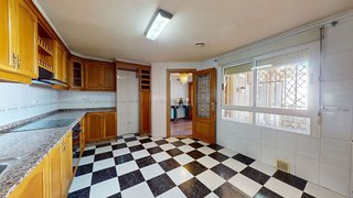 Casa adosada en venta en Club de Campo en Elda