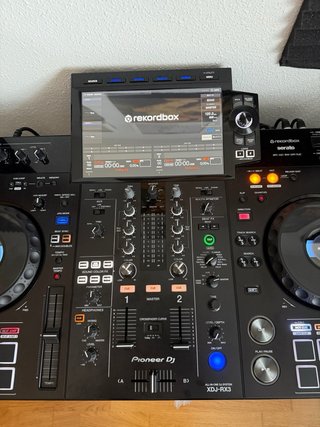 Pioneer XDJ-RX3 DJ Controller