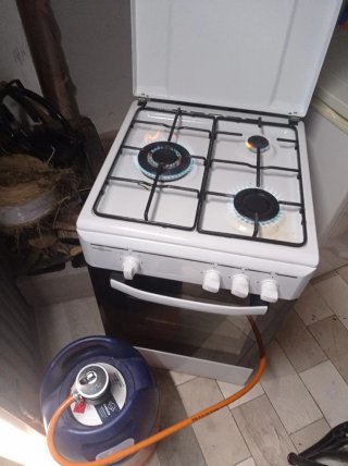Cocina de gas butano con horno