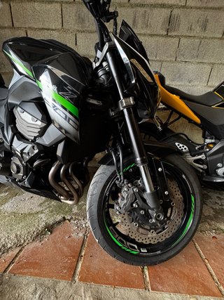 Kawasaki Z800 ABS Naked Negra/Verde/Blanca A2