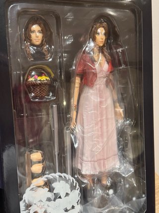 Play Arts Kai Aerith Final Fantasy VII Rebirth