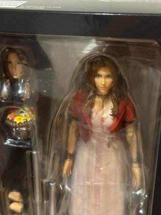 Play Arts Kai Aerith Final Fantasy VII Rebirth