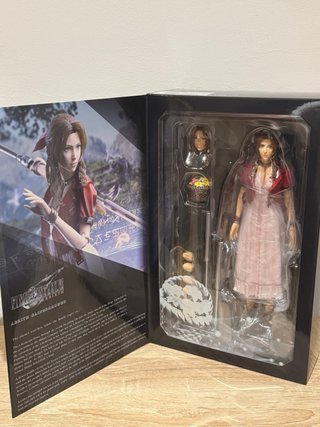 Play Arts Kai Aerith Final Fantasy VII Rebirth