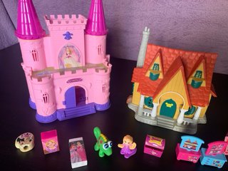 Castillo y casitas miniatura Disney todo 15€