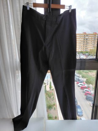 Traje de novio negro