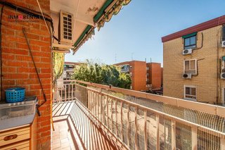Piso en venta en Reyes en Parla