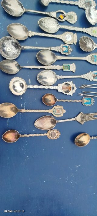 Set di 22 cucchiaini da collezione