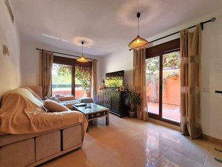 Piso en venta en El Padrón - El Velerín - Voladilla en Estepona
