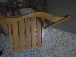 Silla de madera plegable.