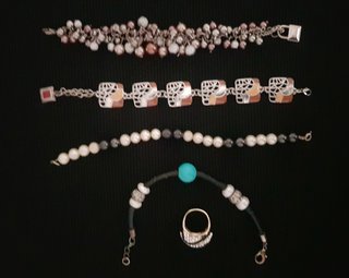 Lote 9 pulseras y anillo