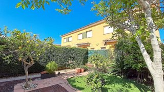 Casa adosada en venta en Miami Platja - Miami Playa en Mont-Roig del Camp