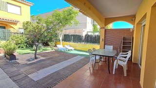 Casa adosada en venta en Miami Platja - Miami Playa en Mont-Roig del Camp