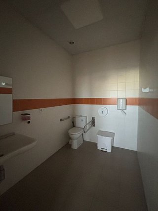 Oficina en alquiler en El Cano - Los Bermejales en Sevilla