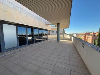 Oficina en alquiler en El Cano - Los Bermejales en Sevilla